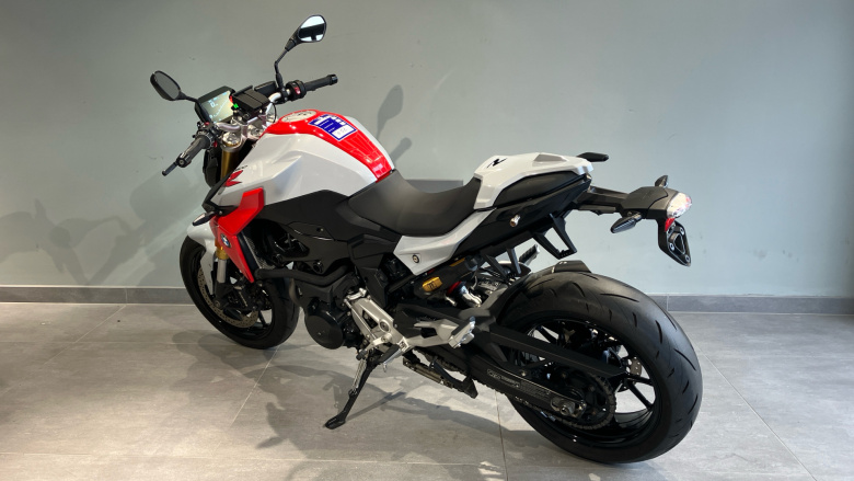 BMW F900 R A2